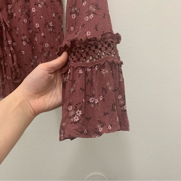 American Rag Floral Ruffle Blouse Size Large Juniors - Picture 4 of 7